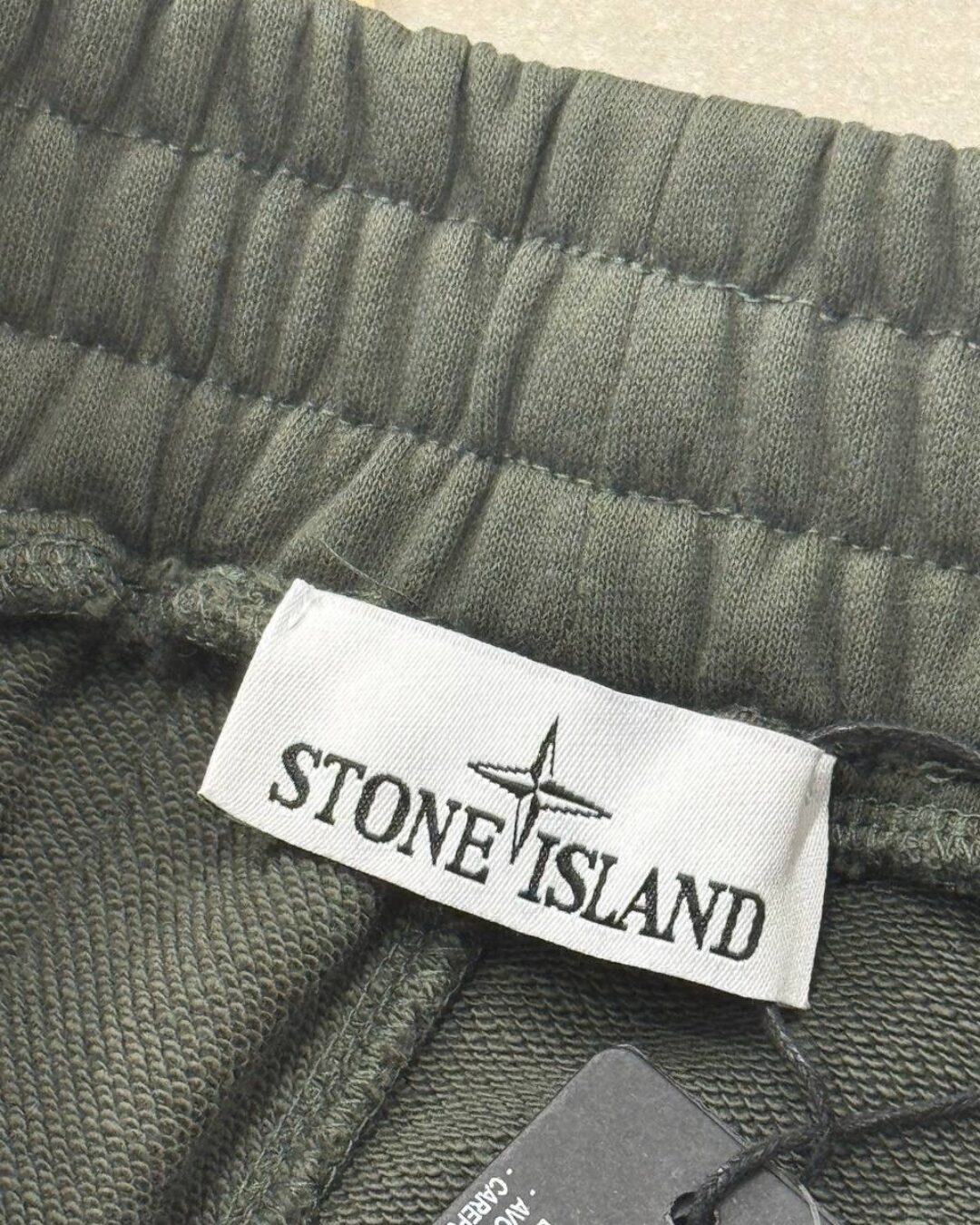 Шорты Stone Island — изображение 9