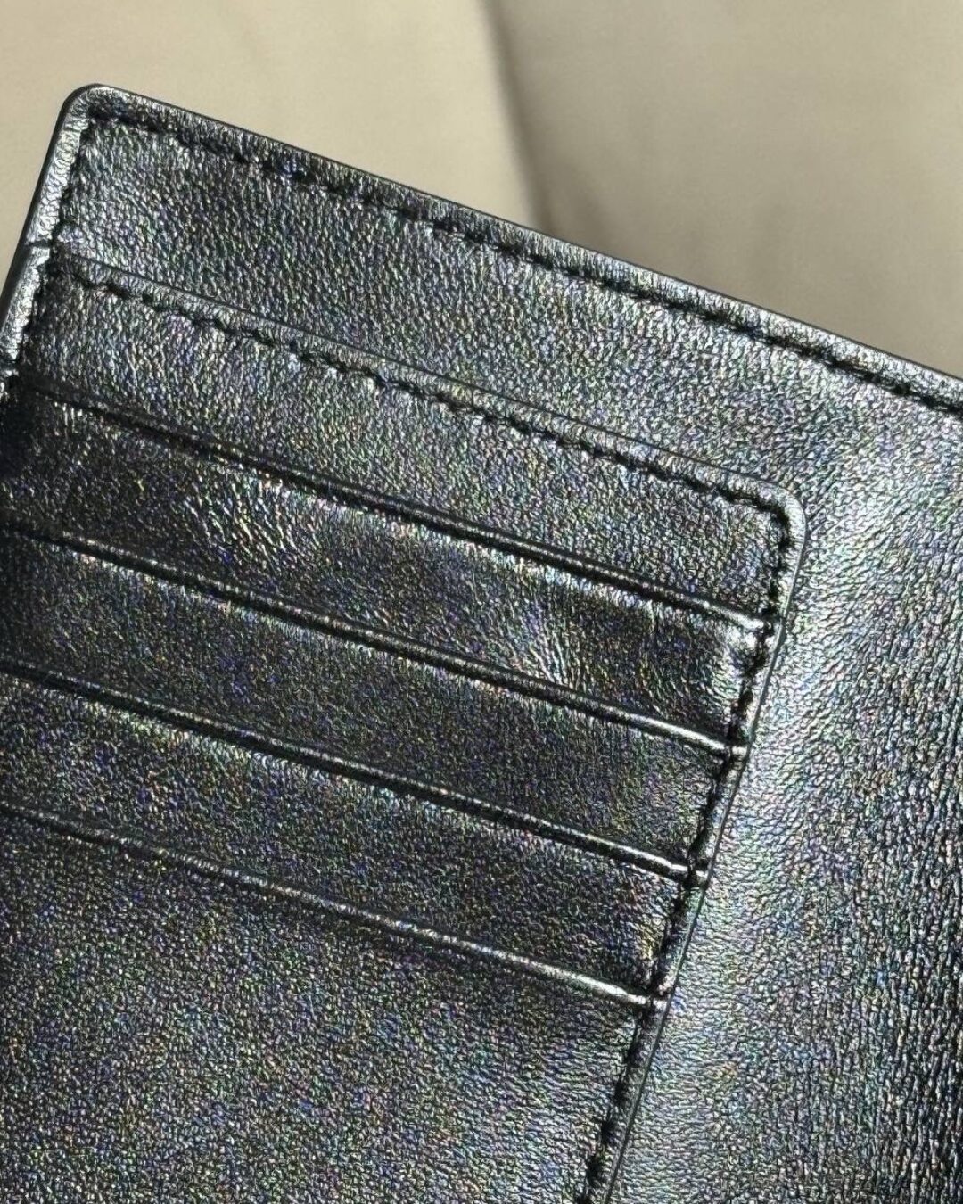 Обложка для паспорта Balenciaga — изображение 7