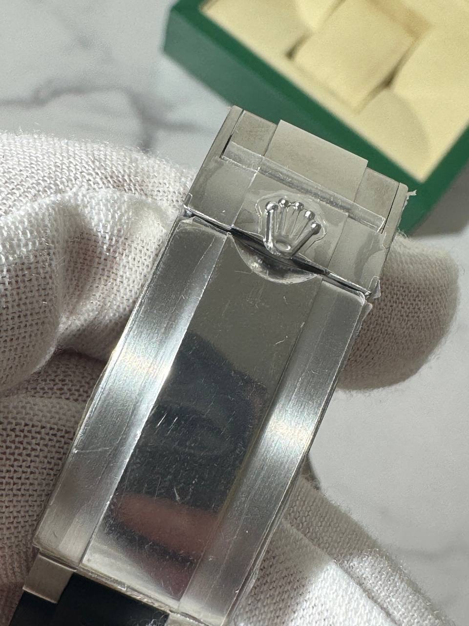 Часы Rolex Oyster Perpetual Date — фото 8