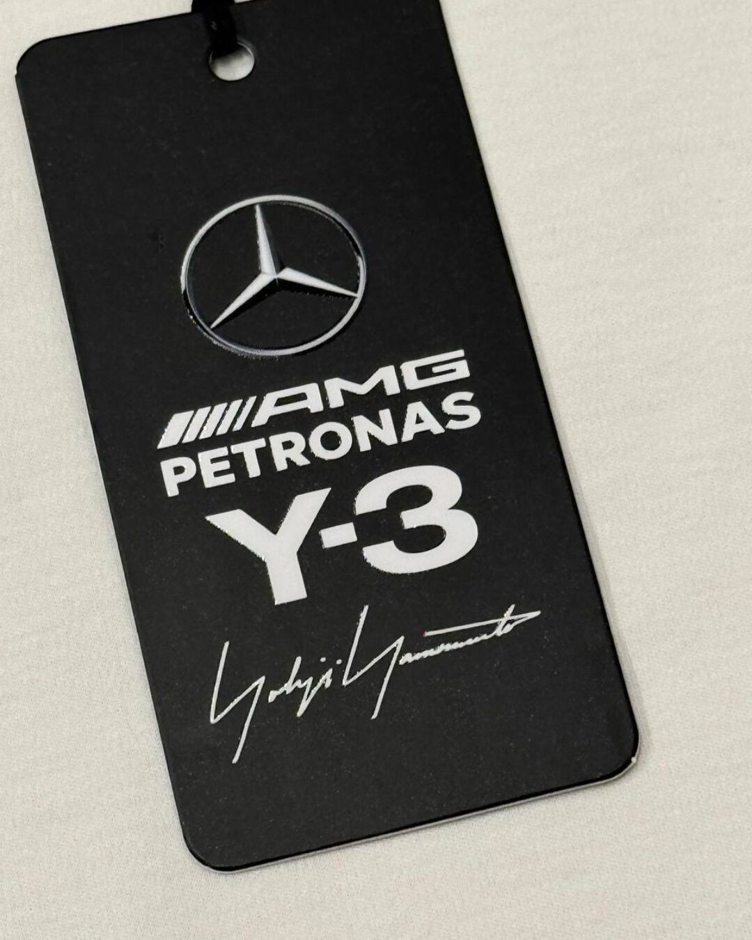 Футболка Y-3 x AMG Petronas F1 Team — изображение 7