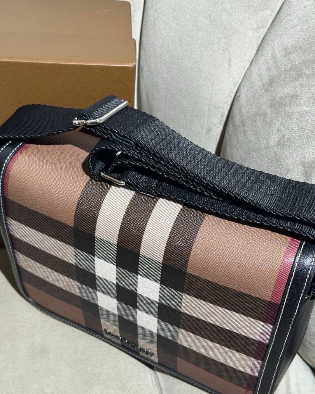 Сумка Burberry — изображение 2