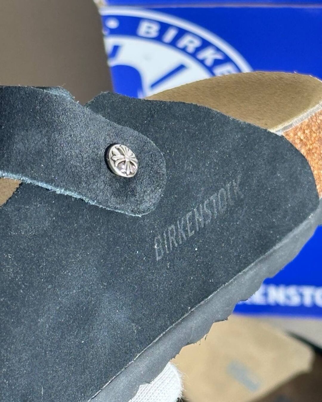 Сабо Birkenstock x Chrome Hearts — изображение 4