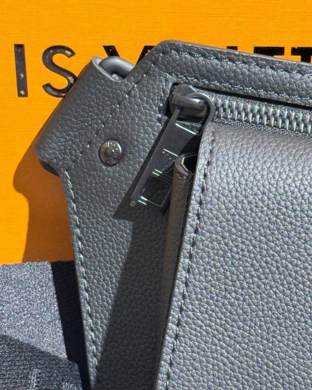 Сумка Louis Vuitton Aerogram Takeoff — изображение 4