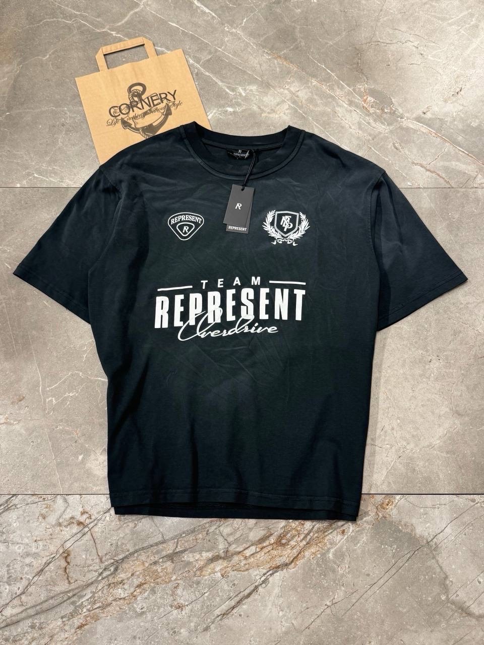 Футболка Represent