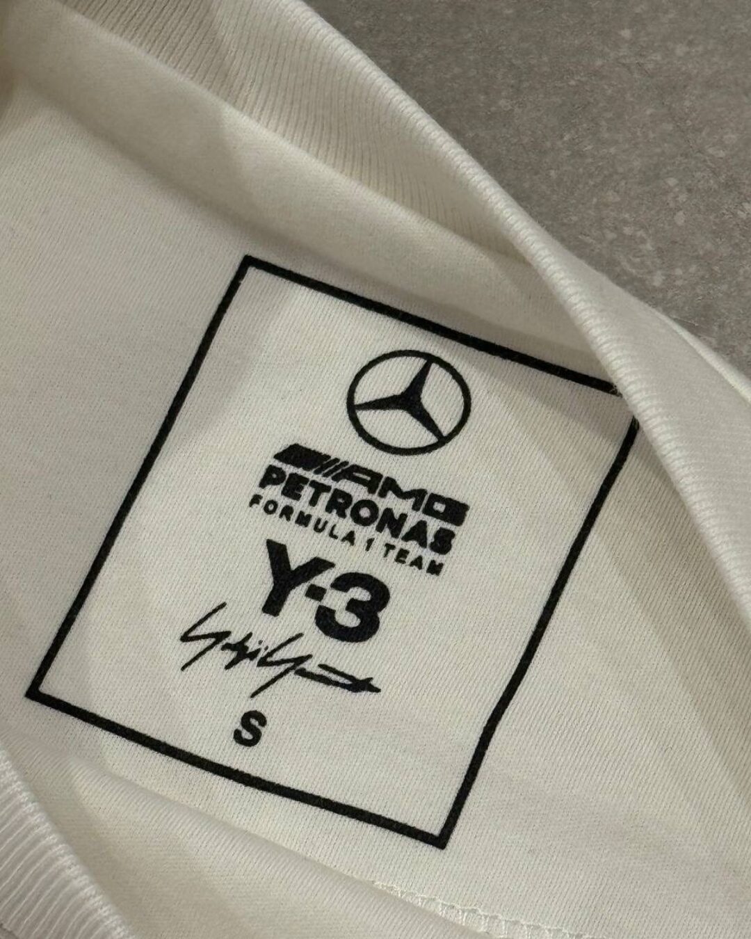 Футболка Y-3 x AMG Petronas F1 Team — изображение 9
