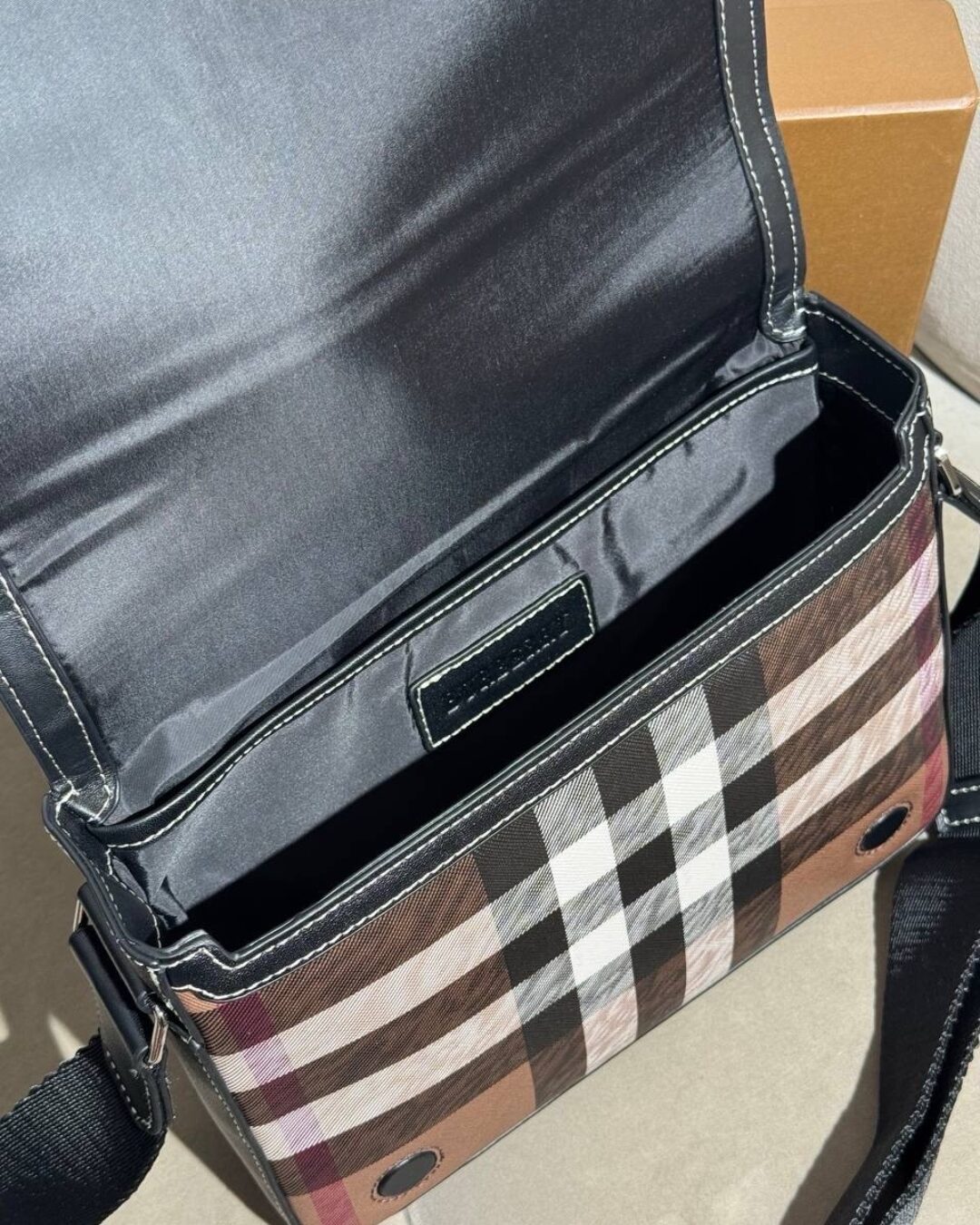Сумка Burberry — изображение 9