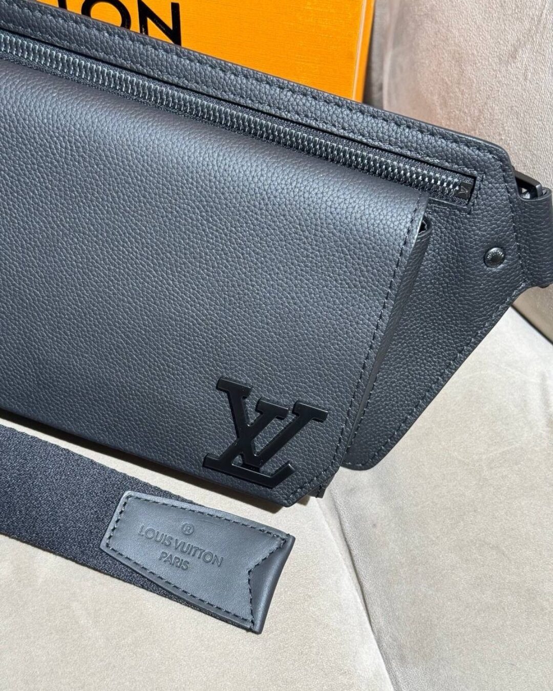 Сумка Louis Vuitton Aerogram Takeoff — изображение 5