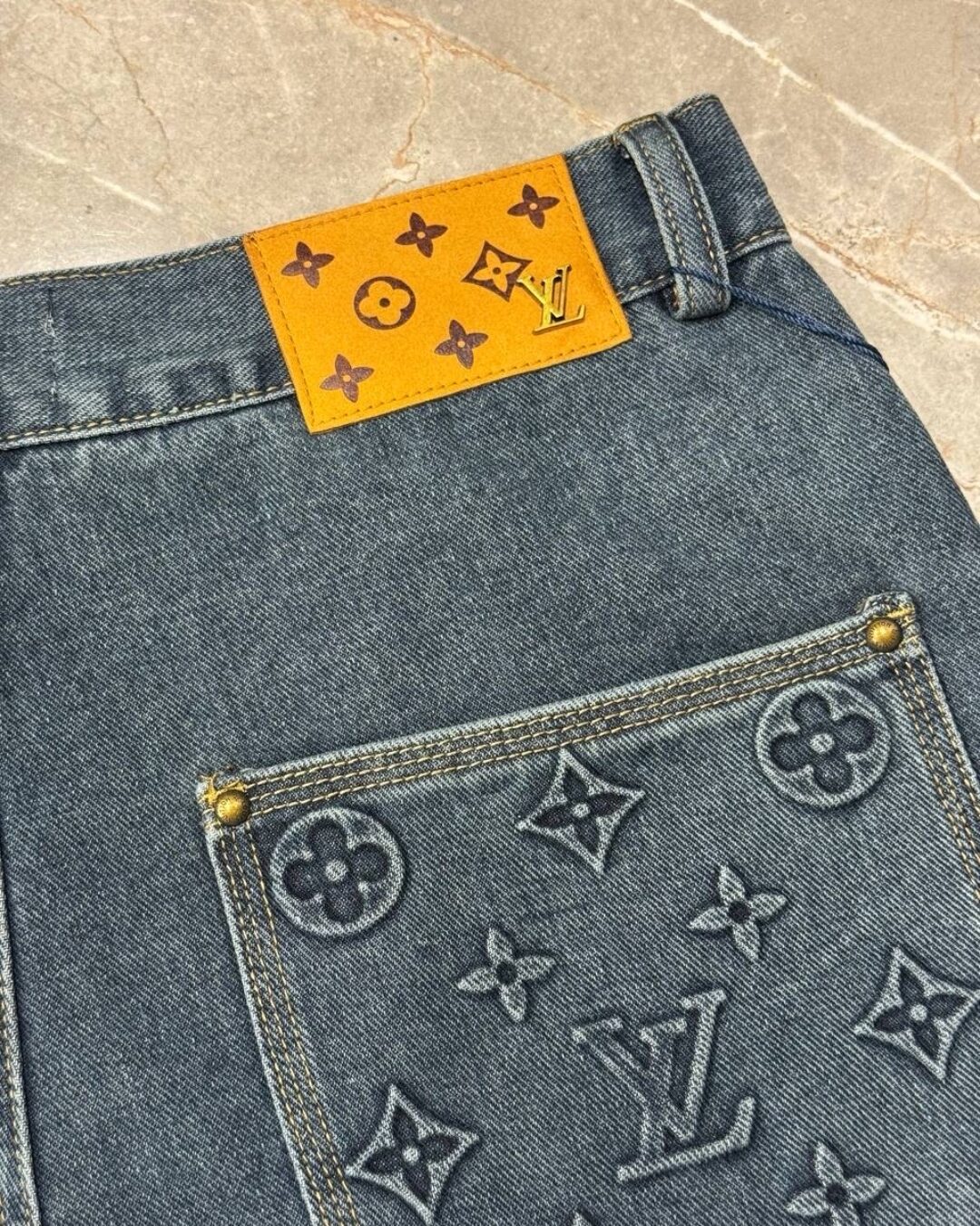 Джинсы Louis Vuitton — изображение 8