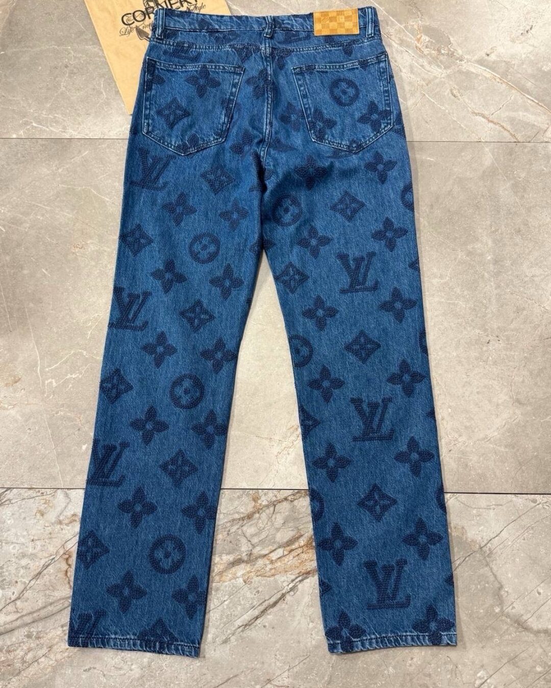 Джинсы Louis Vuitton — изображение 2