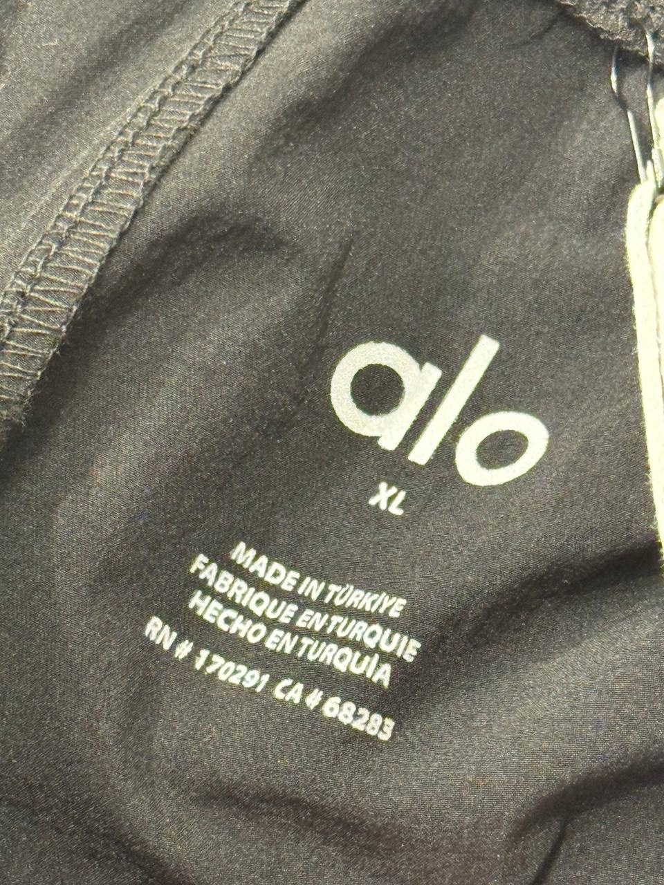 Шорты Alo — фото 9