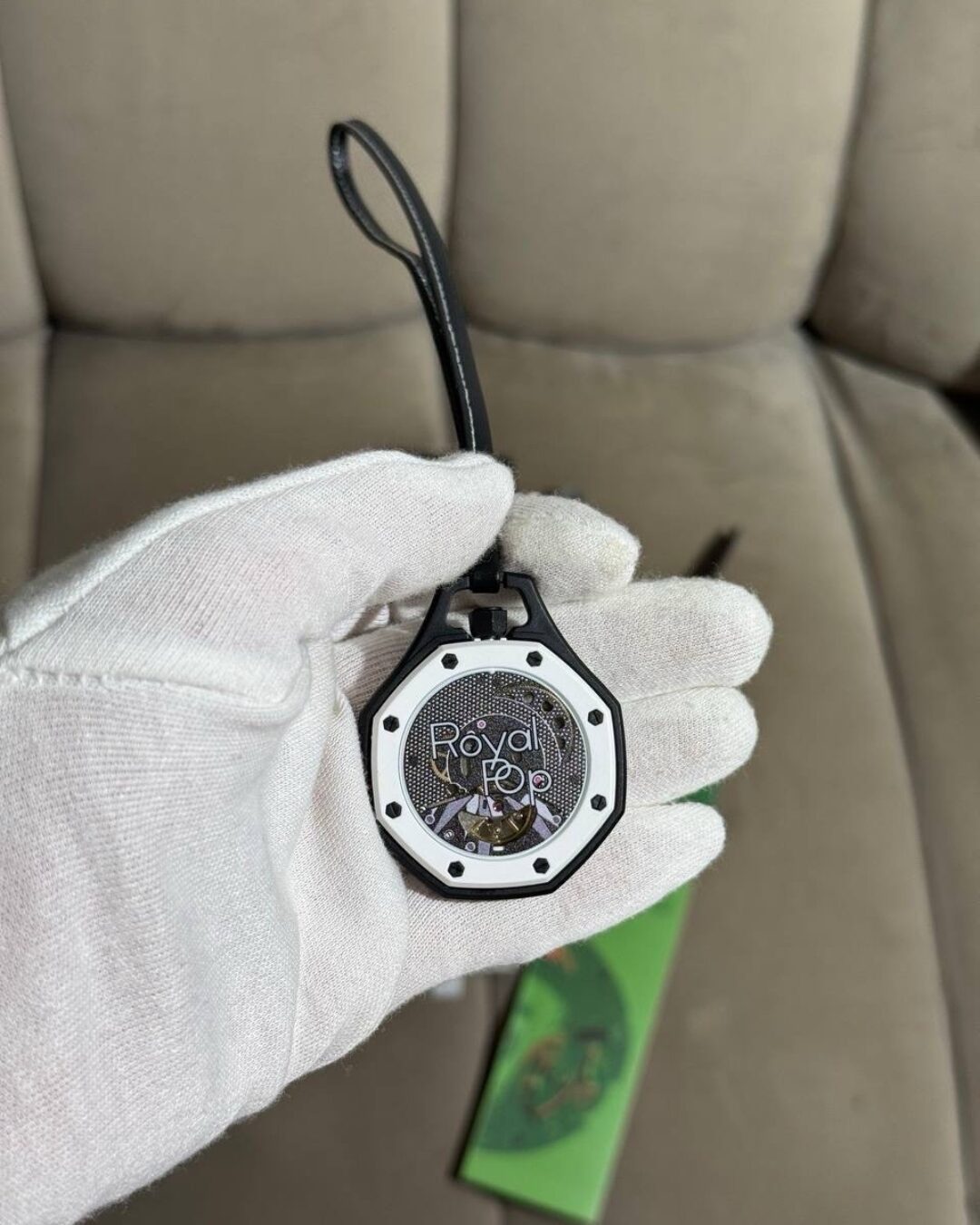 Часы Audemars Piguet x Swatch Royal Pop — изображение 9
