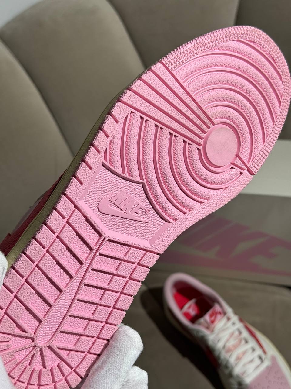 Кеды Travis Scott X Air Jordan 1 OG Sai Tropical Pink — фото 10