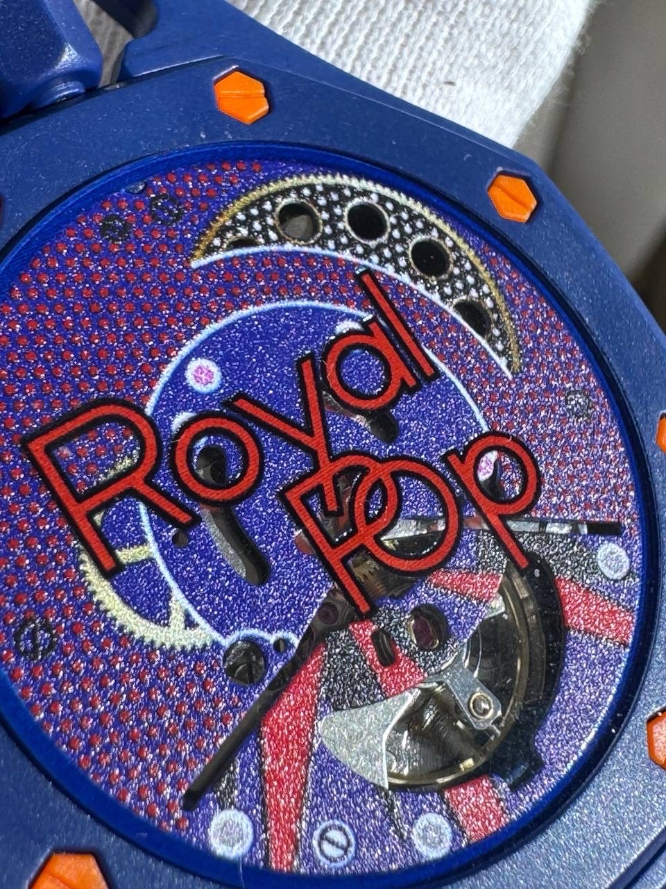 Часы Audemars Piguet x Swatch Royal Pop Orenji Hachi — фото 6