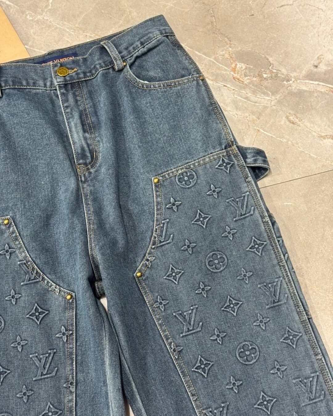 Джинсы Louis Vuitton — изображение 7