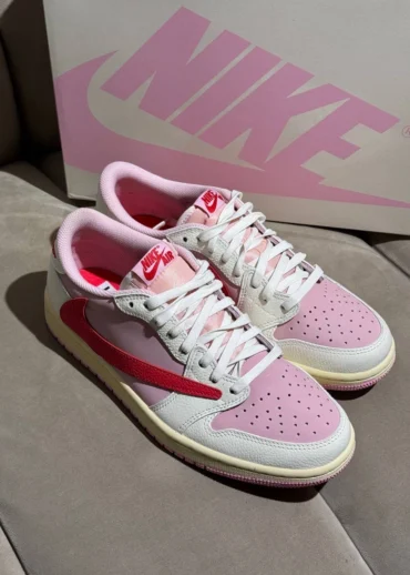 Кеды Travis Scott X Air Jordan 1 OG Sai Tropical Pink