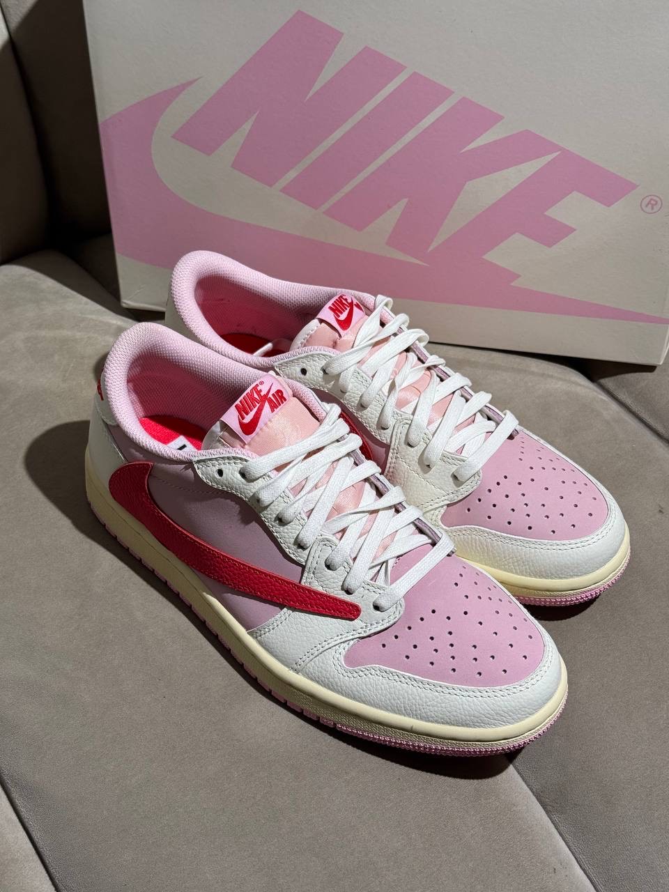 Кеды Travis Scott X Air Jordan 1 OG Sai Tropical Pink — фото 1