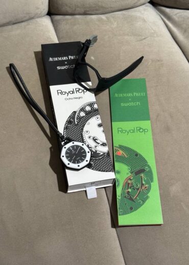 Часы Audemars Piguet x Swatch Royal Pop
