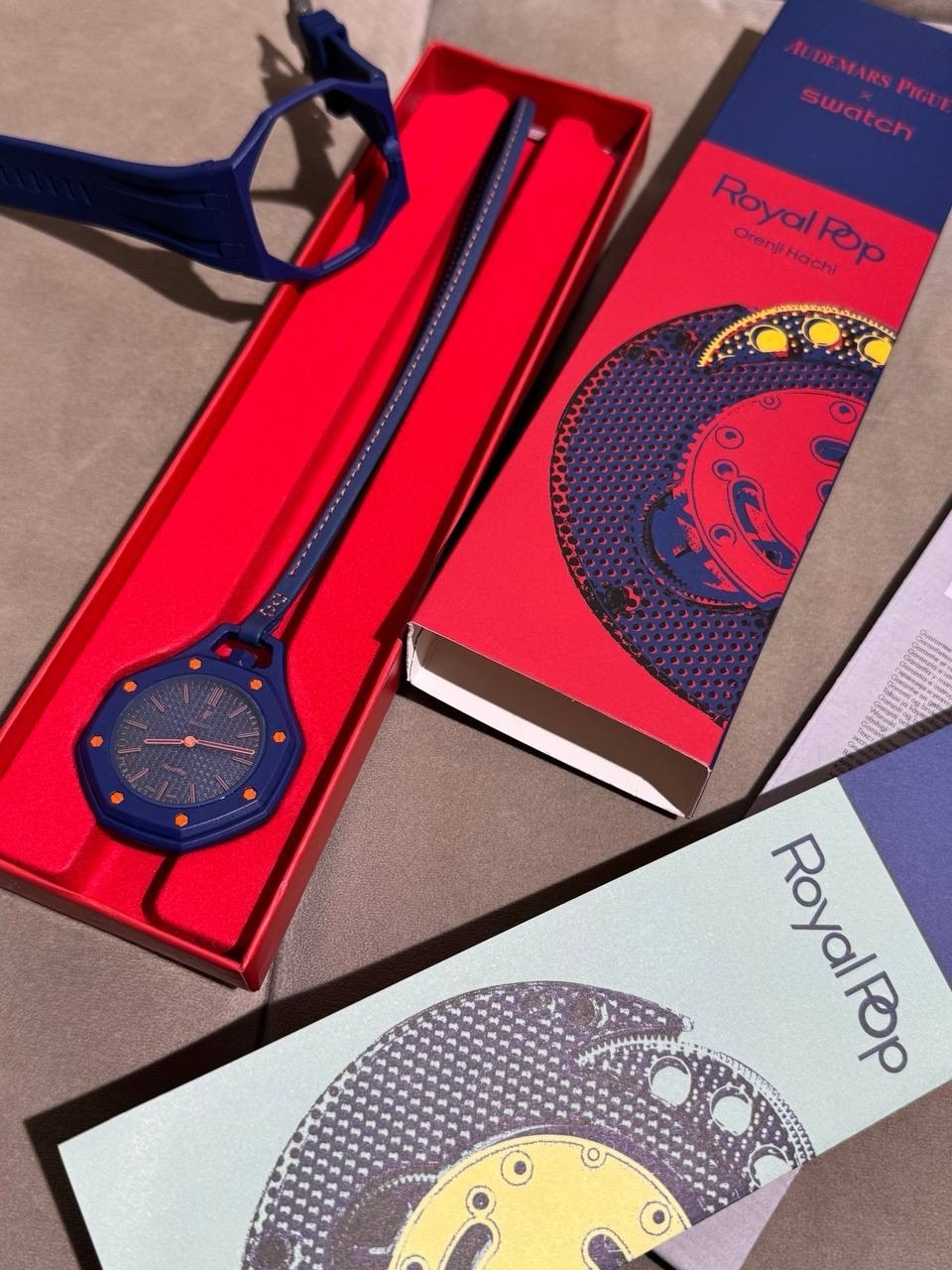 Часы Audemars Piguet x Swatch Royal Pop Orenji Hachi — фото 3