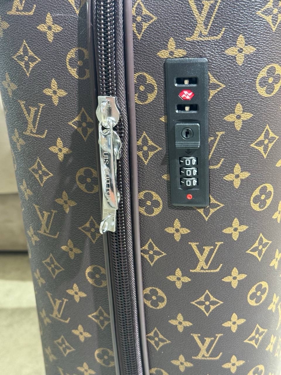 Чемодан Louis Vuitton — фото 3