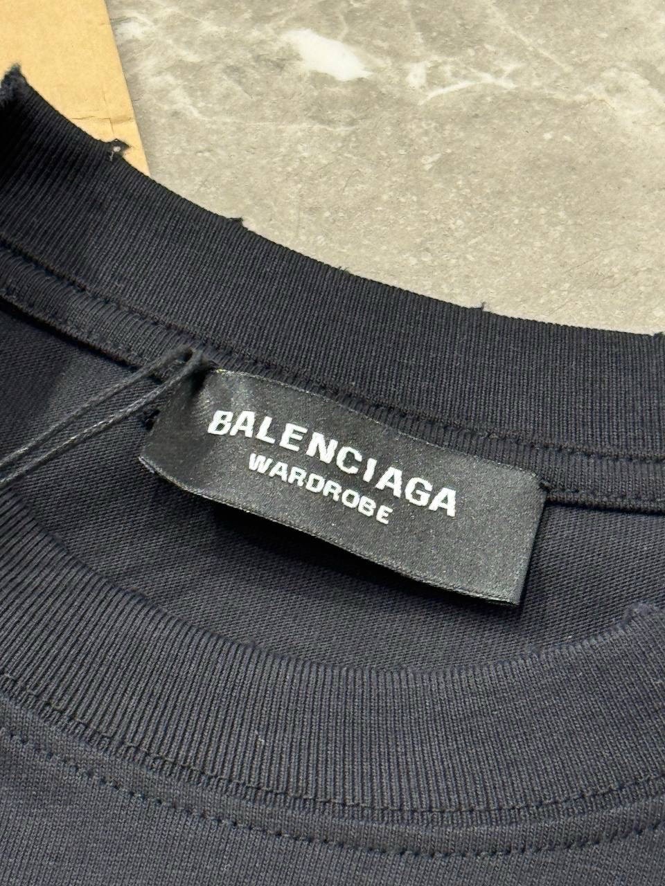 Футболка Balenciaga — фото 8