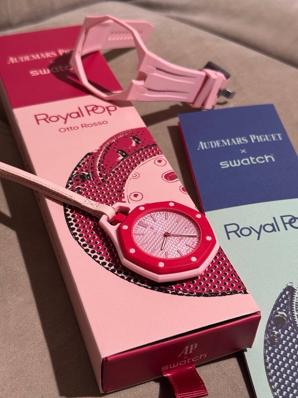 Часы Audemars Piguet x Swatch Royal Pop Otto Rosso — фото 10