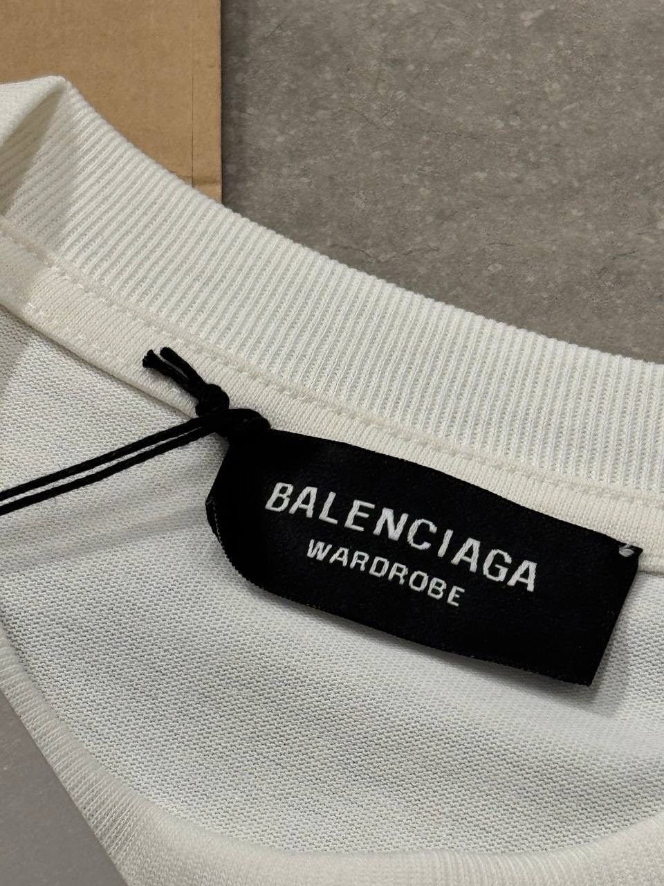 Футболка Balenciaga — фото 7