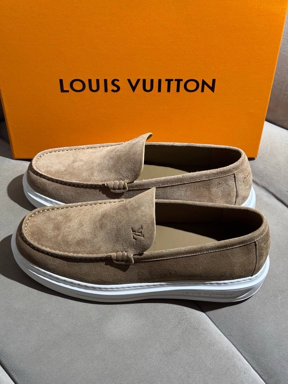 Лоферы Louis Vuitton Beige — фото 9