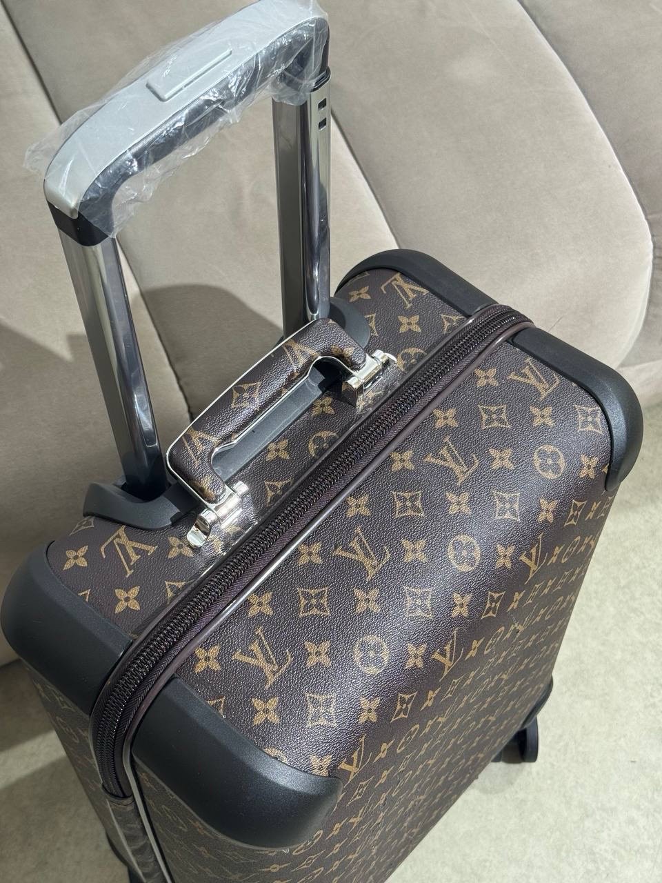 Чемодан Louis Vuitton — фото 7