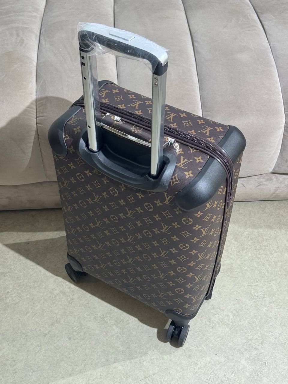 Чемодан Louis Vuitton — фото 8