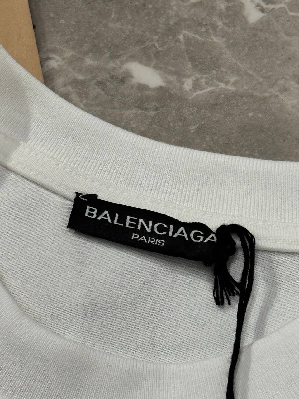 Футболка Balenciaga — фото 10