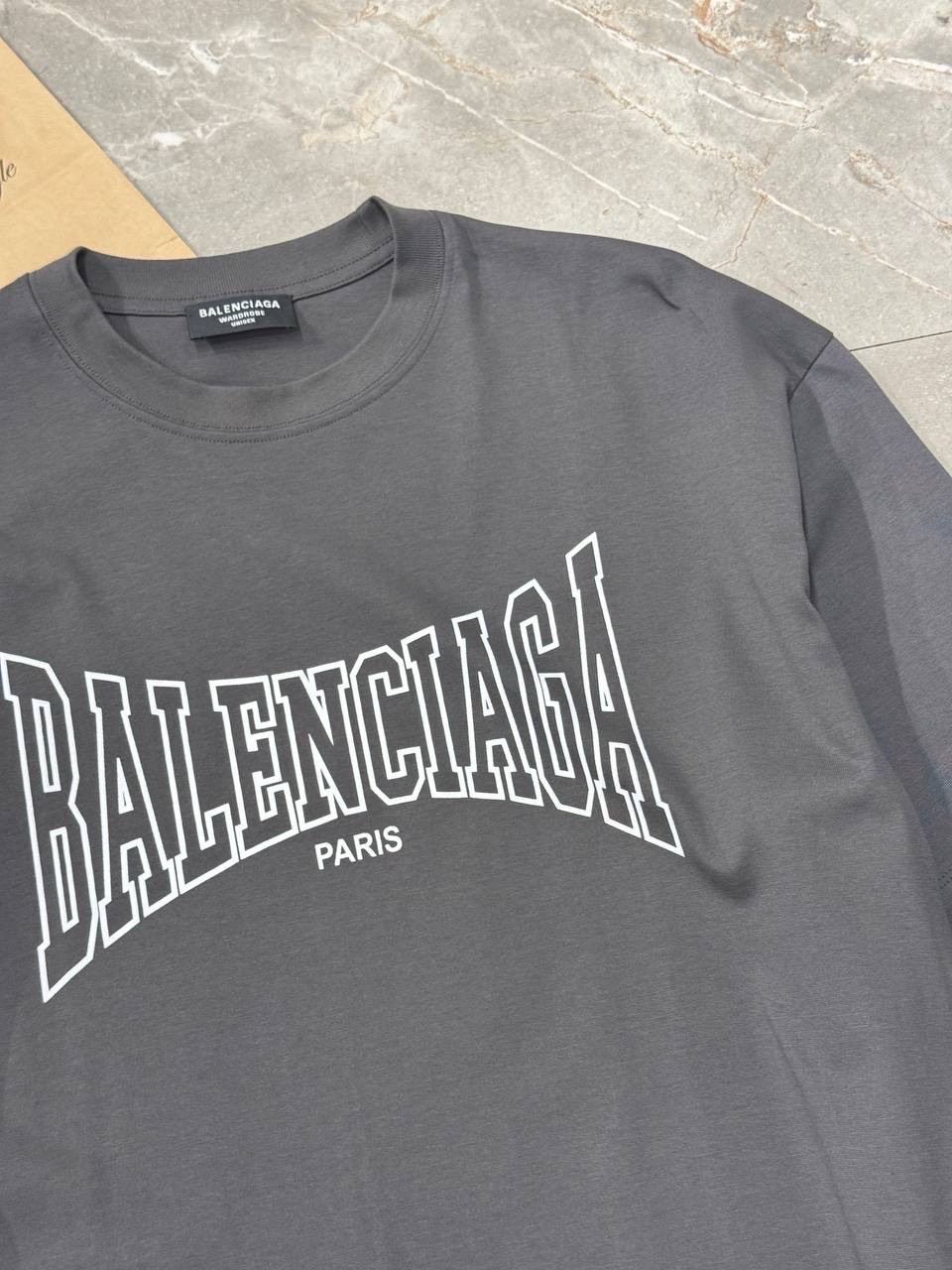 Футболка Balenciaga — фото 4