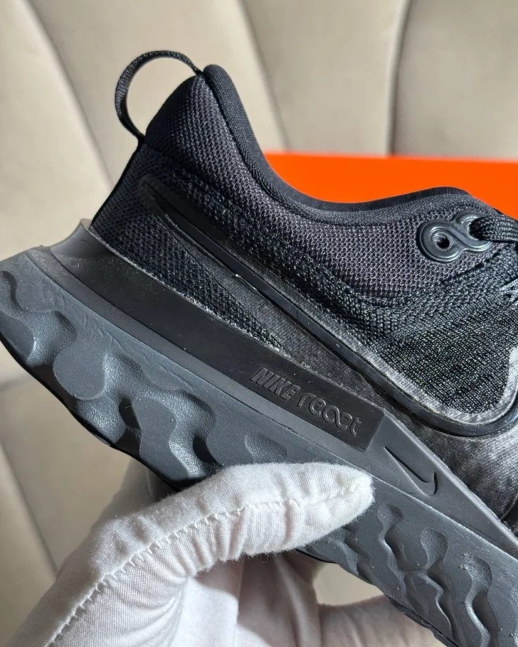 Кроссовки Nike React Infinity Run Flyknit 2 — фото 6