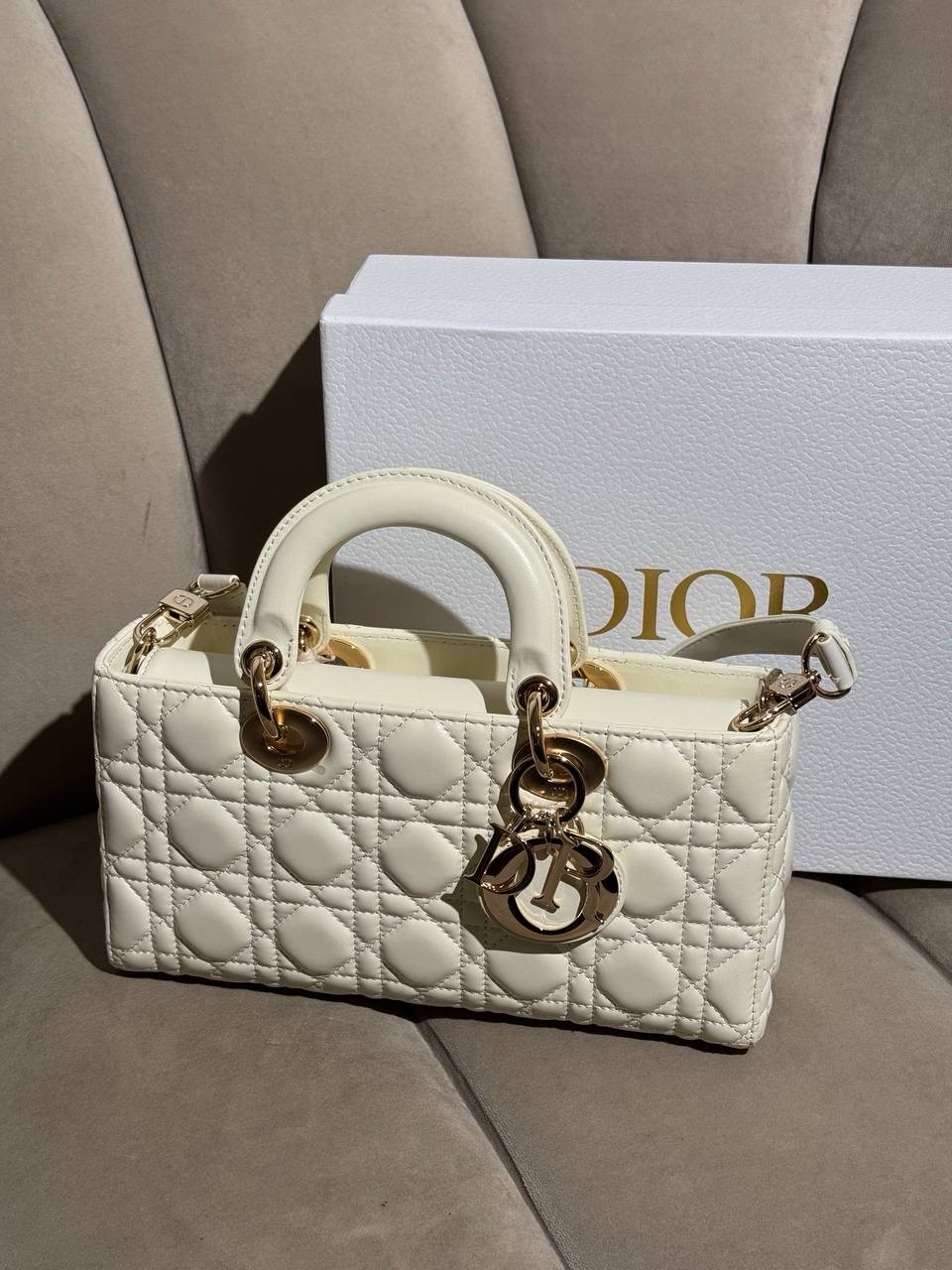 Сумка Dior Lady D-Joy — фото 1