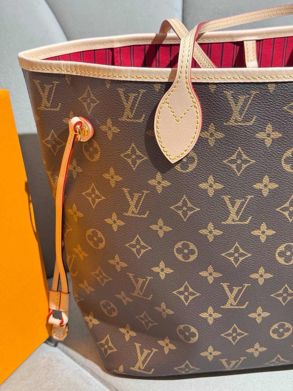 Louis Vuitton Neverfull — фото 8