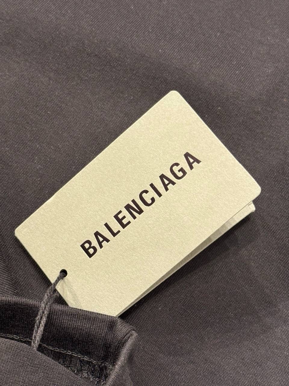 Футболка Balenciaga — фото 7