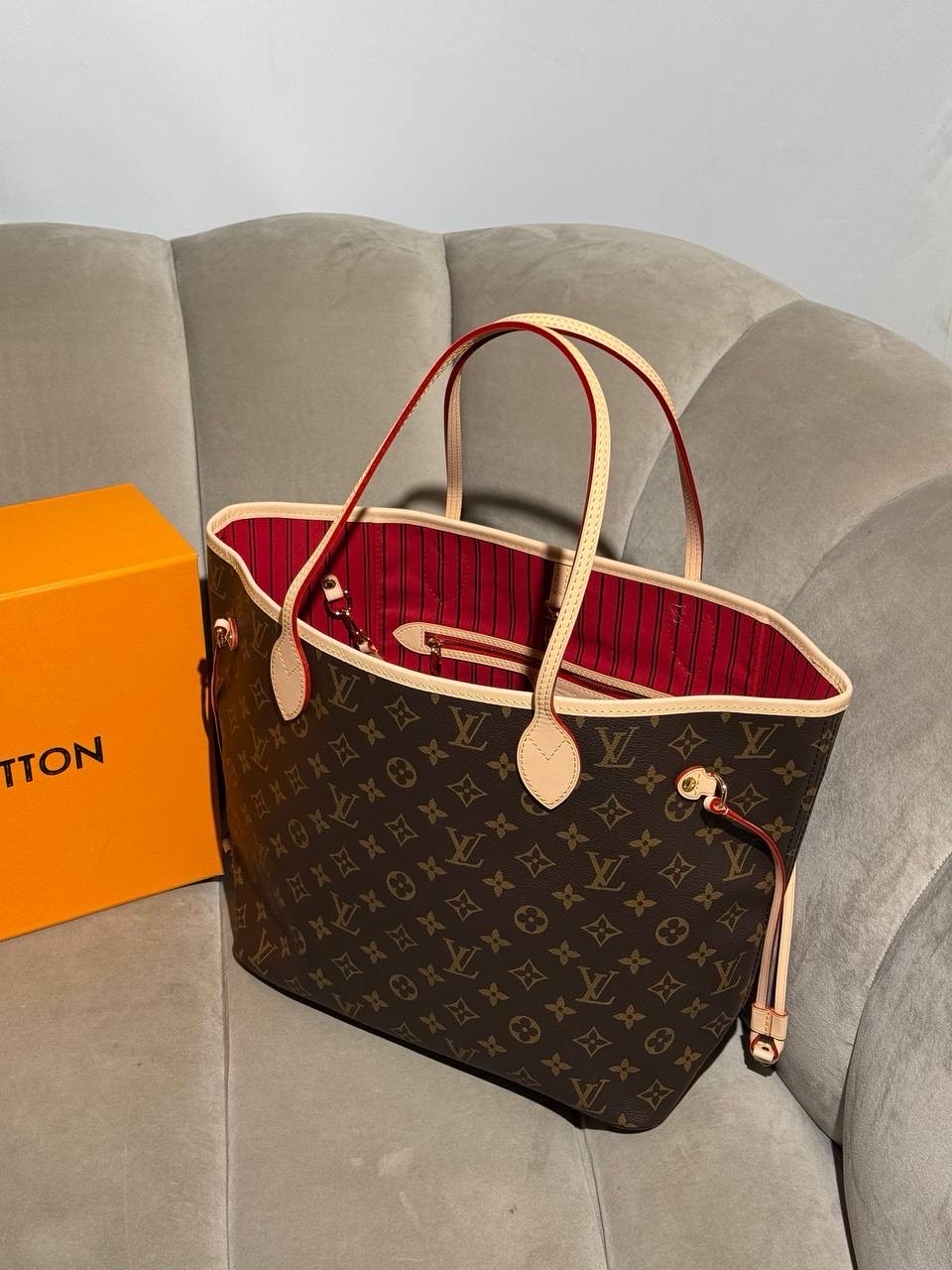Louis Vuitton Neverfull — фото 1