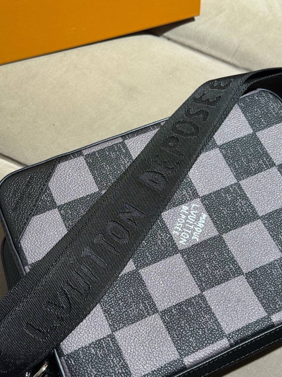 Сумка Louis Vuitton — фото 9