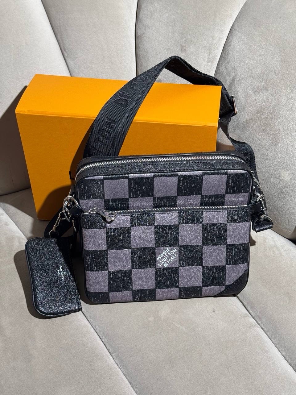 Сумка Louis Vuitton — фото 1