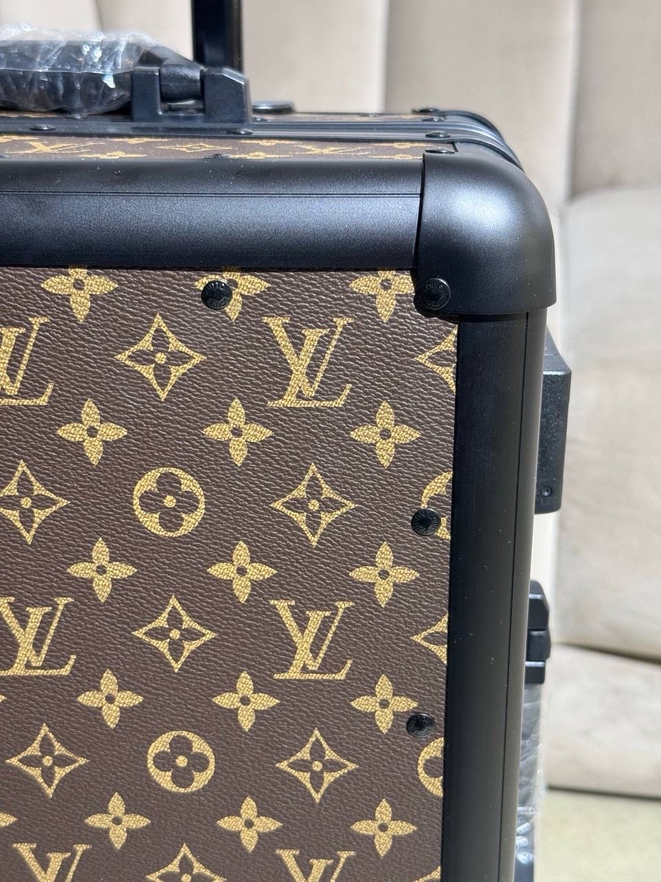 Чемодан Louis Vuitton — фото 5