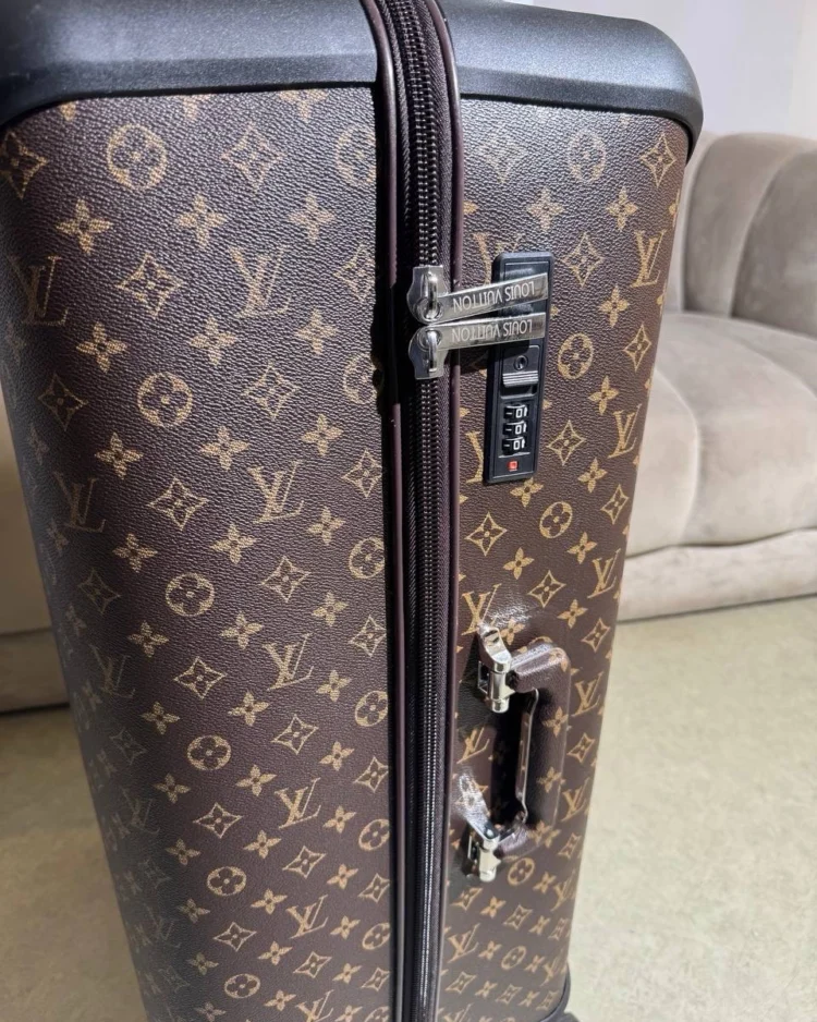 Чемодан Louis Vuitton — фото 9